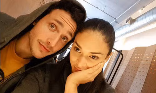 Hoa hau Hoan vu 2015 lan dau tiet lo nguoi yeu dien trai-Hinh-2