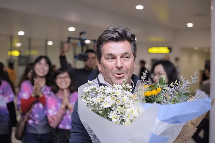 Ông bày tỏ sự hài lòng về thời tiết Hà Nội khá dễ chịu. Một lần nữa, Thomas Anders khẳng định, ông sẽ cùng khán giả "cháy" hết mình trong 2 đêm nhạc sắp tới.