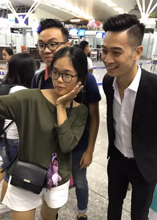 Slim V mang theo non la di trinh dien tai Asia Song Festival-Hinh-3