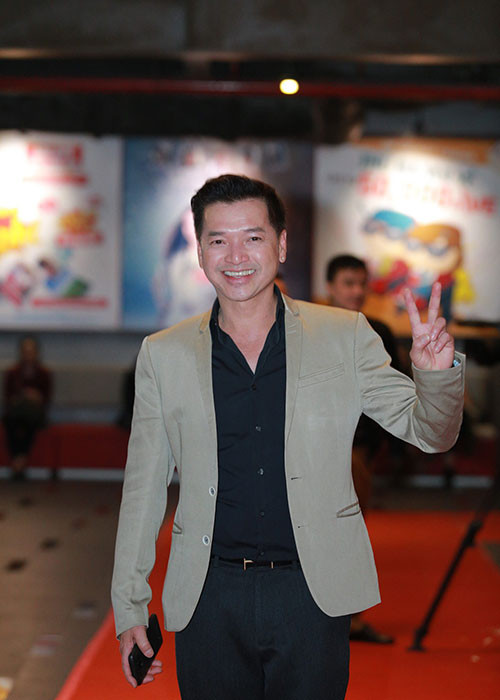 Cùng với Jun Vũ và Đình Hiếu, cặp vợ chồng nghệ sĩ Quang Minh - Hồng Đào đặc biệt gây ấn tượng trong phim. Cặp đôi vào vai ông Nghĩa – bà Trang, ba mẹ của Rin, với tính cách trái ngược 180 độ. Người mẹ là một chuyên viên tư vấn tâm lý và có quan điểm sống hiện đại, trong khi người cha đầu bếp của Rin lại là mẫu người truyền thống, có phần cổ hủ. Họ luôn “khắc khẩu” nhau trong cuộc sống khiến gia đình Rin không một ngày êm ấm. Ngoài mối tình với Kai, Rin cũng phải tìm cách hàn gắn tình cảm đang rạn nứt giữa cha mẹ mình.