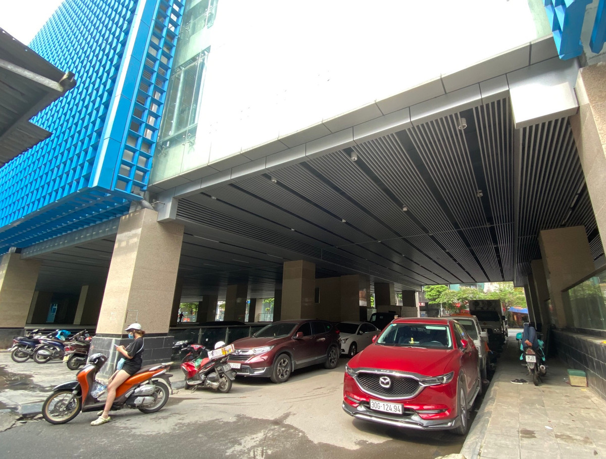 Tuy nhiên, cho đến thời điểm hiện tại mặt bằng của dự án vẫn bị chiếm dụng.