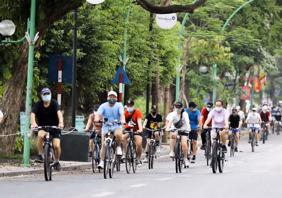 Do xo thue xe dap mua COVID-19, tieu thuong ngoi khong 