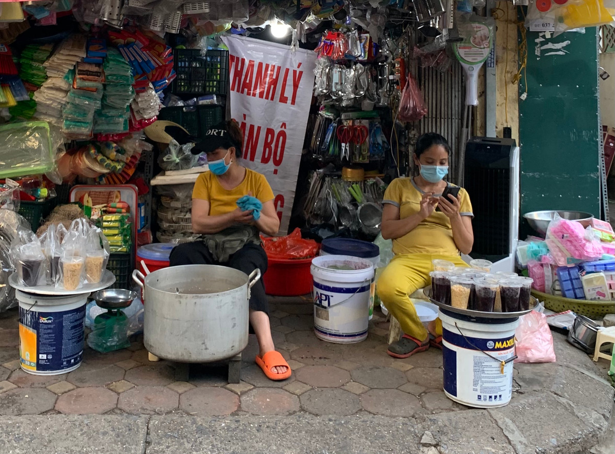 Chợ Thành Công cũng rơi vào hoàn cảnh tương tự khi có những thời điểm người bán nhiều hơn người mua.