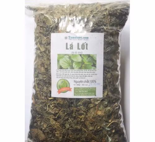 Thay vì làm thực phẩm, lá lốt khô có công dụng nhiều hơn khi chữa đau xương khớp. Giá bán loại lá này khá cao, lên tới gần 100.000 đồng/kg.