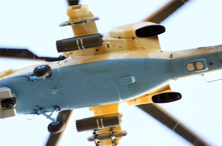 Máy bay được trang bị hai động cơ tuốc bin trục Klimov TV3-117VMA-SB3 công suất 2.500 mã lực/chiếc cho tốc độ hành trình khoảng 270km/h, bán tính tác chiến 200km.