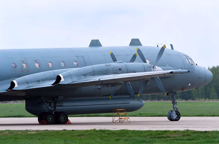 Máy bay do thám Il-20M là biến thể phục vụ cho mục đích quân sự được phát triển trên cơ sở máy bay chở khách Il-18 được chế tạo từ dưới thời Liên Xô.