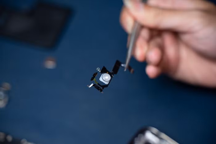 Đèn Flash True Tone mới được Apple mang lên dòng Pro.