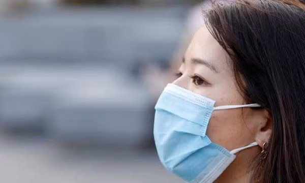 Ông Fang Yin, tác giả nghiên cứu và là nhà khoa học vật liệu tại Đại học Đồng Tế, nhấn mạnh loại khẩu trang này còn hoạt động hiệu quả cả trong không gian có hệ thống thông gió kém, nơi có nguy cơ lây nhiễm cao.