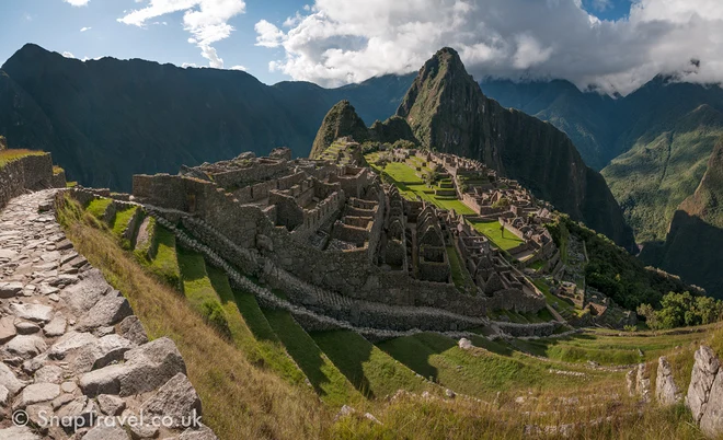 Văn hóa Inca là một trong những nền văn hóa quan trọng nhất ở lục địa Nam Mỹ và đã để lại một di sản hữu hình của các nền văn minh tiền Colombo trên lãnh thổ mà ngày nay chúng ta biết đến như Ecuador, Peru, Bolivia, Chile và Argentina.