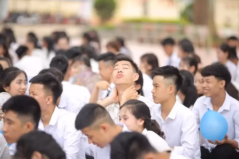 Chỉ nhắm mắt lại một chút thôi, mình sẽ không ngủ gật đâu.