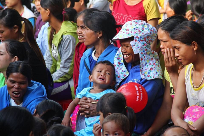 Làm quen với môi trường mới, với các bé là điều không hề đơn giản.