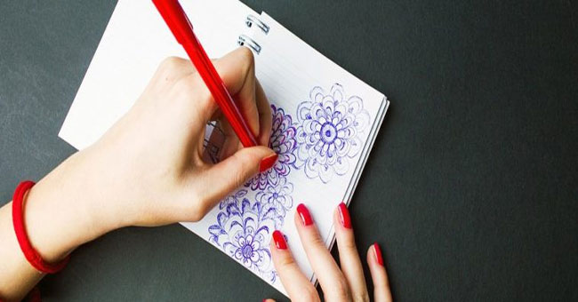  4. Người thuận tay trάi thường rất sάng tᾳo: Những người thuận tay trάi thường cό “mάu nghệ sў” và sάng tᾳo hσn so với những người thuận tay phἀi. DaVinci và Michelangelo là hai vί dụ tiêu biểu cho kết luận này.