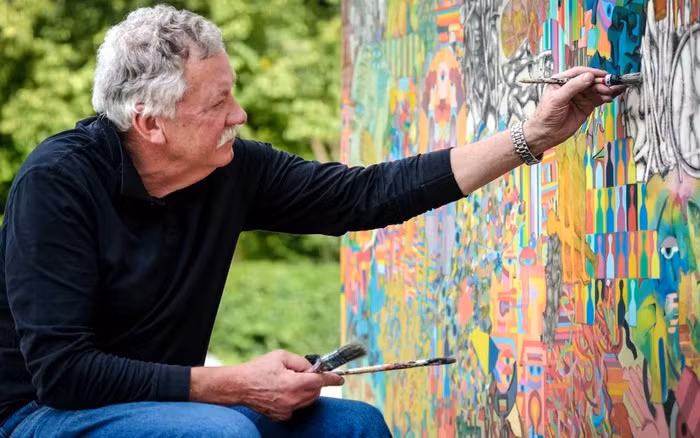  6. Đàn ông thuận tay trάi nhiều hσn: Cάc nhà nghiên cứu đᾶ kiểm tra dữ liệu cὐa 144 người thuận tay trάi và thấy rằng đàn ông thường thuận tay trάi hσn, chίnh xάc là: ở nam giới chύng ta thấy nό thường xuyên hσn 23% so với phụ nữ.