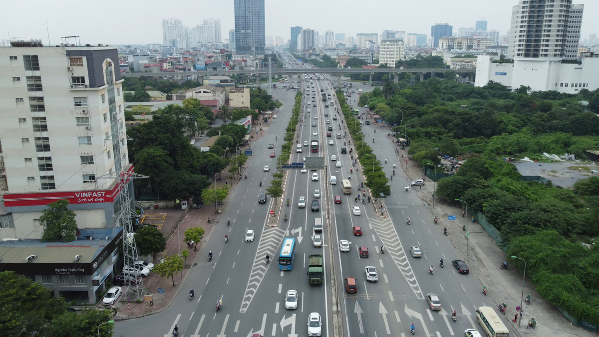 Ghi nhận của PV lúc 15h chiều tại đường Vành đai 3 (đoạn Phạm Hùng).