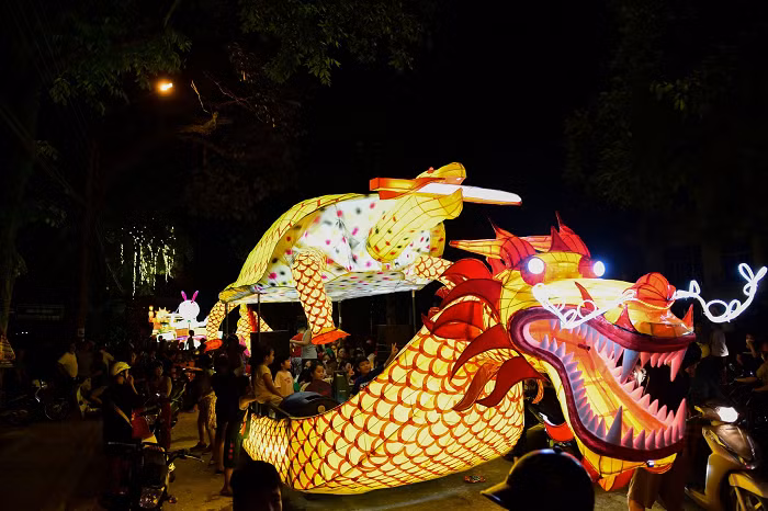 Mô hình "Thuyền rồng, rùa ngậm gươm".