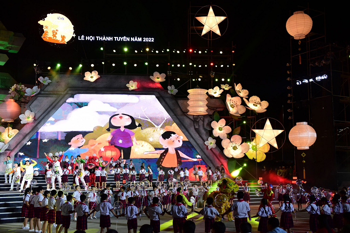 Đây được coi là sự kiện văn hóa lớn nhất trong năm của tỉnh Tuyên Quang và là một trong những lễ hội Trung thu lớn nhất cả nước.