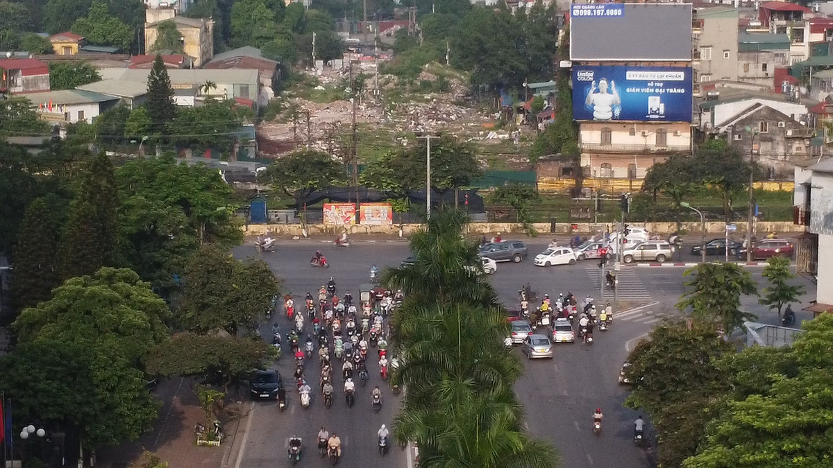Điểm cuối nối với đường Kim Đồng hiện hữu, cách vị trí giao cắt với Quốc lộ 1A khoảng 460m.