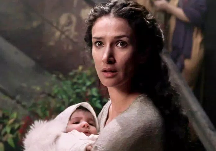  4. Uống đồng để tránh thai: Một số phụ nữ thời đó đã uống muối đồng hòa tan trong nước để tránh thai. Người ta tin rằng loại thức uống này sẽ ngăn ngừa việc thụ thai trong cả năm nhưng trên thực tế, đây là một phương pháp không hiệu quả và cực kì nguy hiểm cho sức khỏe.