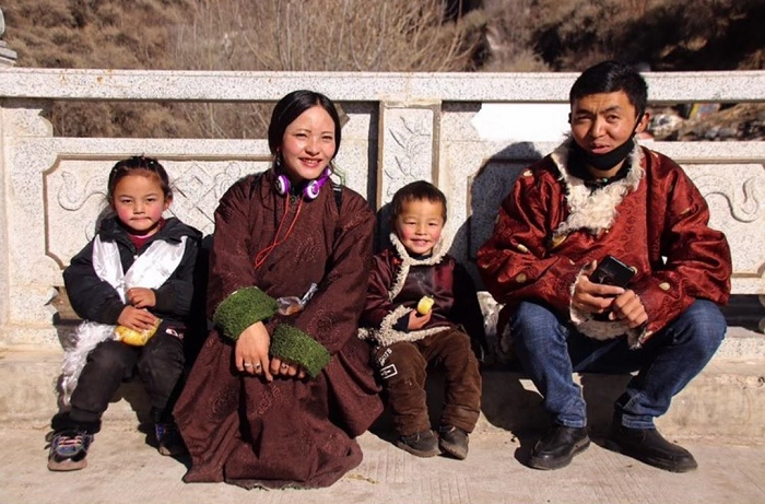 Tây Tạng nổi tiếng là một vùng cao nguyên khắc nghiệt, nơi hầu hết người ngoài tìm đến đều gặp rắc rối sức khỏe nghiêm trọng do thiếu oxy. 