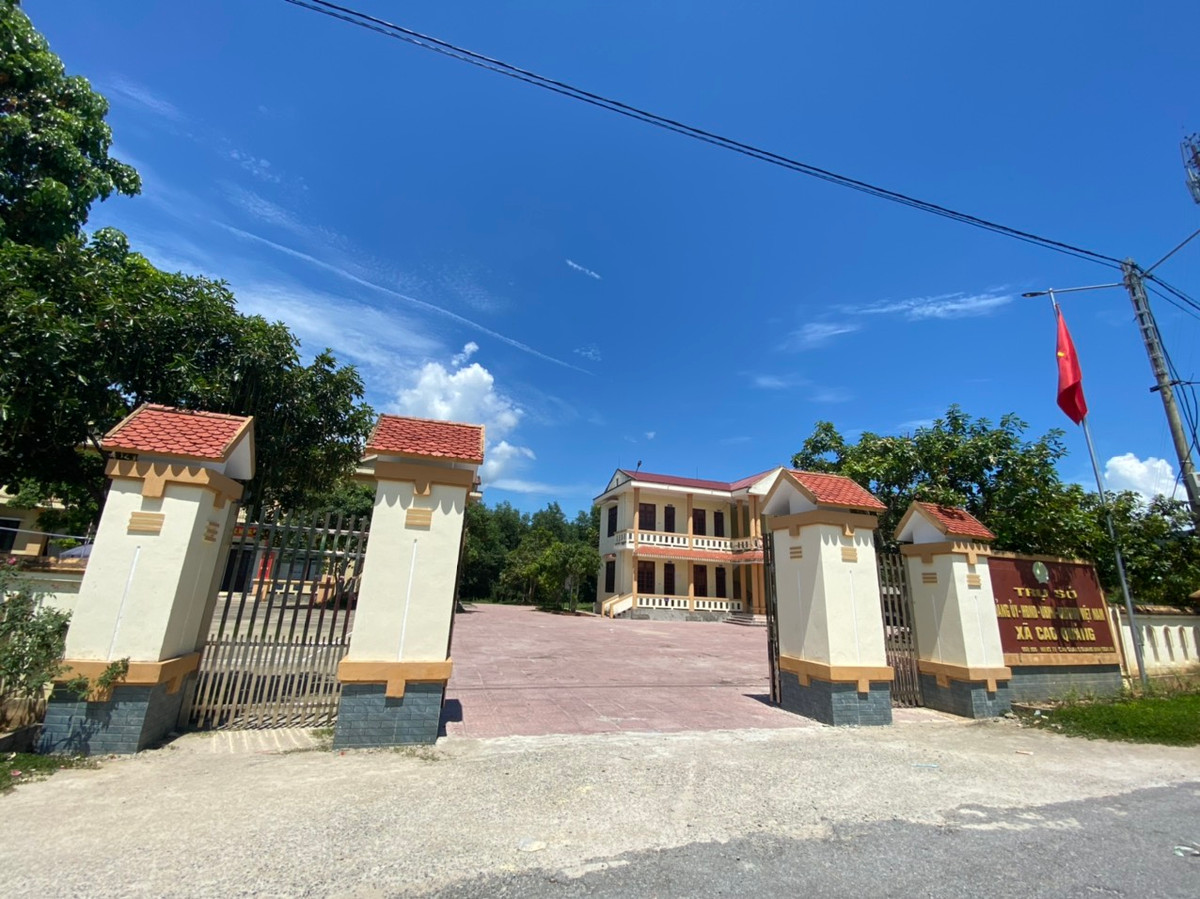 Vụ xã vắng cán bộ trước ngày nghỉ lễ ở Quảng Bình: Khó tiếp cận báo cáo - Hình 2 Vu xa vang can bo truoc ngay nghi le o Quang Binh: Kho tiep can bao cao-Hinh-2