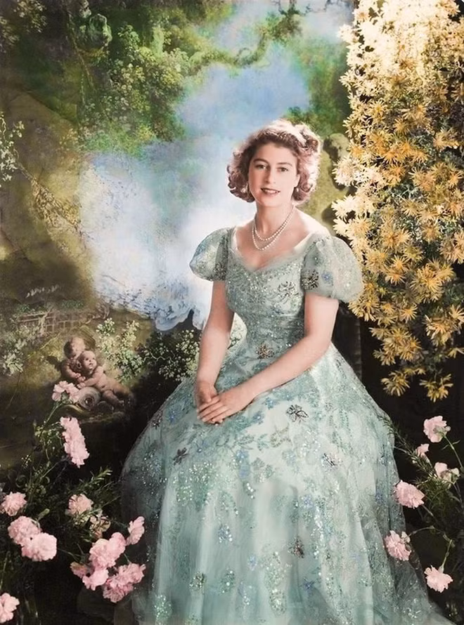 Hình ảnh Công chúa Elizabeth thuở thiếu nữ được phục chế màu. 