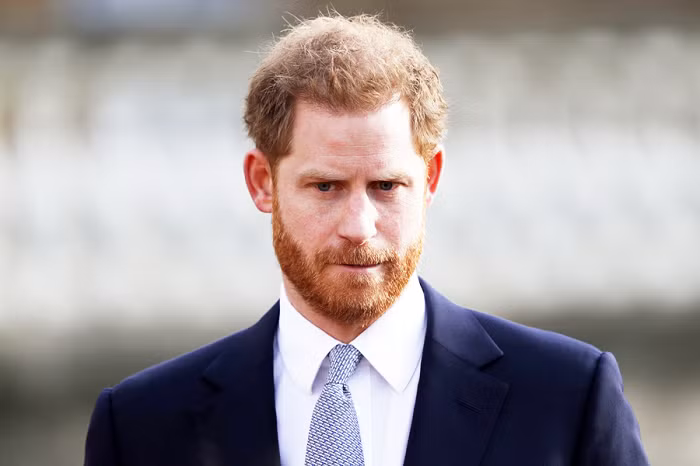 Theo lời tiên tri này, người kế vị bất ngờ có thể là Hoàng tử Harry, người hiện đang nằm ở vị trí thứ 5 trong danh sách kế vị, sau Hoàng tử William, Hoàng tử George, Công chúa Charlotte và Hoàng tử Louis. 