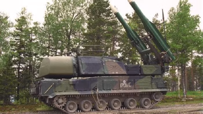 Theo thông báo, khẩu đội Buk-M1 của Thiếu tá Yaroslav Melnyk đã tiêu diệt 28 mục tiêu trên không của đối phương, bao gồm 13 máy bay không người lái, 11 chiến đấu cơ, 2 trực thăng và 2 tên lửa hành trình. 