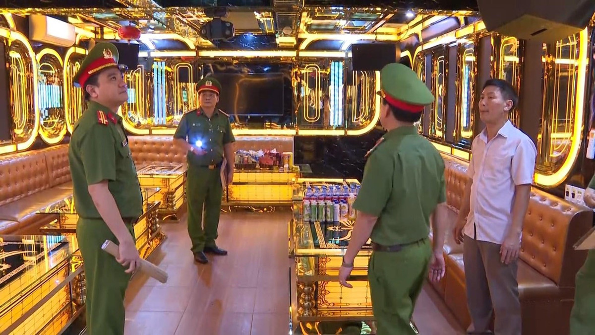 Quảng Bình: Tổng kiểm tra đột xuất PCCC quán karaoke, vũ trường - Hình 3 Quang Binh: Tong kiem tra dot xuat PCCC quan karaoke, vu truong-Hinh-3