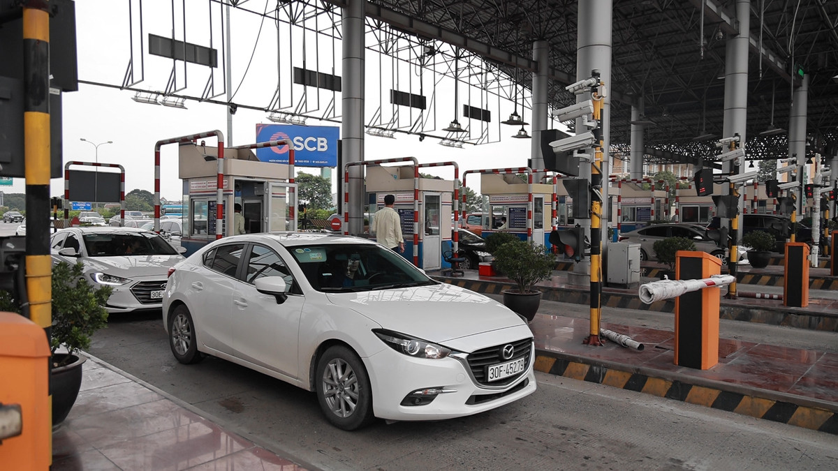 Vụ tai nạn gây ùn tắc nhiều km trên cao tốc. 