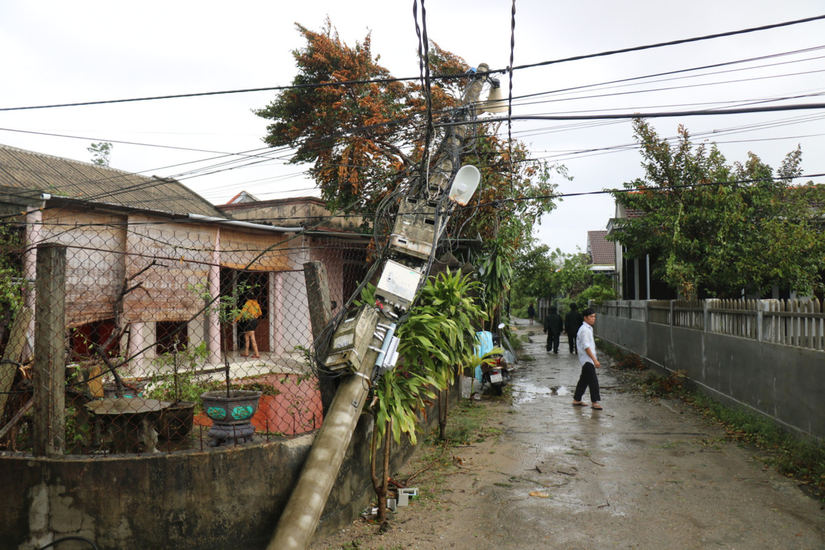 Xot xa nhung ngoi nha khong ven nguyen sau bao Noru-Hinh-7