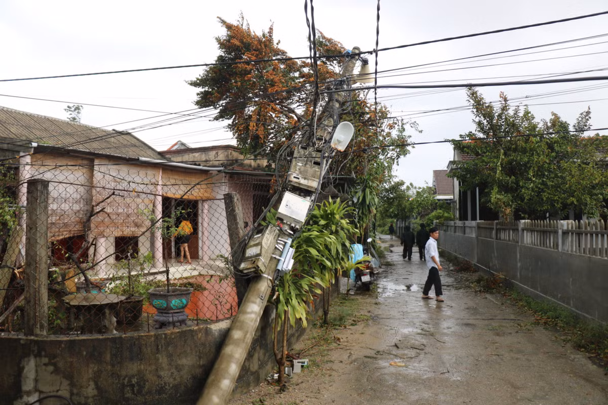 Xot xa nhung ngoi nha khong ven nguyen sau bao Noru-Hinh-7