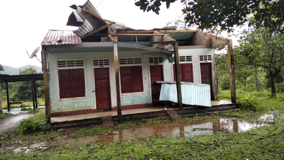 Xot xa nhung ngoi nha khong ven nguyen sau bao Noru-Hinh-8