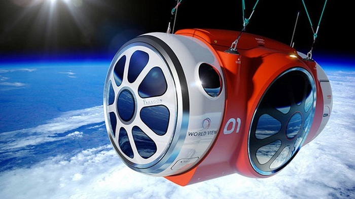  6. Khinh khí cầu không gian: Công ty có tên gọi World View Enterprises của Mỹ đã đưa ra giải pháp thám hiểm Vũ trụ bằng khinh khí cầu không gian kể từ khi thành lập hồi năm 2013. Khinh khí cầu không gian này sẽ đưa khách tham quan lên độ cao 32km so với mực nước biển, độ cao đủ để bạn nhìn thấy rìa Trái đất từ không gian trong khoảng vài giờ đồng hồ, trước khi để khách nhảy dù xuống.