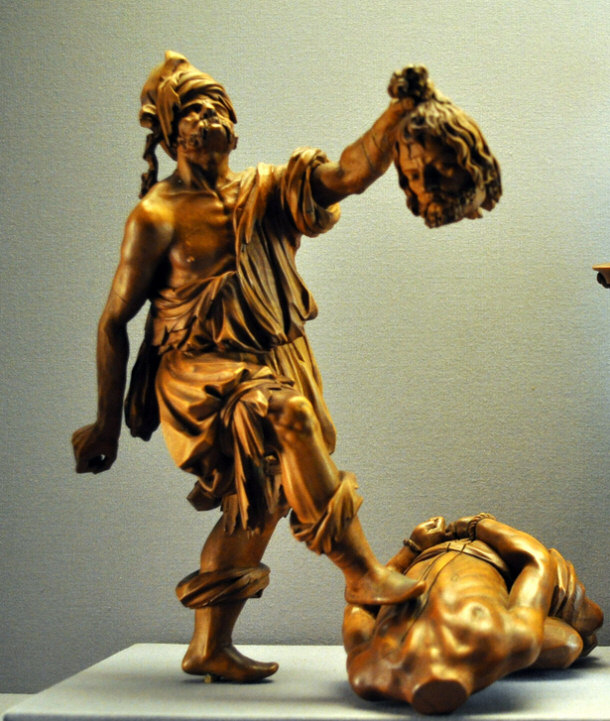 Khi cưỡi ngựa với đầu của Máel Brigte gắn vào yên ngựa của mình như một chiến tích, một trong những chiếc răng của Máel Brigte sượt qua chân của Sigurd. Vết thương bị nhiễm trùng, sau đó gây ra cái chết của Sigurd.