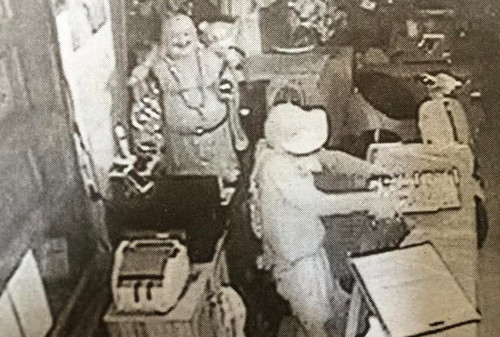 Bang cuop tiem vang nguy hiem nhat DBSCL bi bat nhu the nao?-Hinh-3