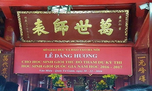 Dòng chữ gây bức xúc cho dư luận.