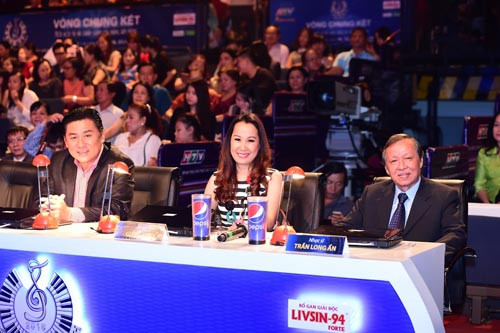 Duong Thi Tuyet doat quan quan Tieng hat Truyen hinh 2015-Hinh-2