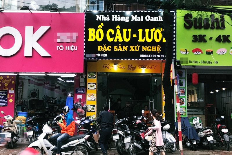 Trước đó, chiều 22/3, Chủ tịch TP Hà Nội Nguyễn Đức Chung đã chỉ đạo các quận, huyện được nới lỏng dần quy định về giãn cách xã hội và hoạt động kinh tế, tuy nhiên một số lĩnh vực kinh doanh vẫn phải thực hiện nghiêm Chỉ thị 15 và 16 của Chính phủ. Theo Chủ tịch TP Hà Nội, từ 0h ngày 23/4, trừ huyện Mê Linh và Thường Tín tiếp tục thực hiện nghiêm Chỉ thị 16, các nơi còn lại trên địa bàn thành phố sẽ nới lỏng dần quy định về giãn cách.