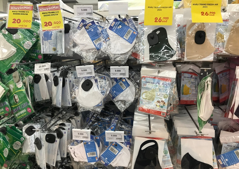 Mặt hàng khẩu trang kháng khuẩn cũng đa dạng các loại.