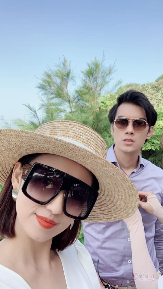 Cả hai rất hay chụp ảnh selfie ở hậu trường.