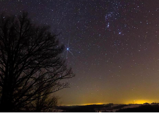 Theo các chuyên gia, tảng đá trên nhiều khả năng là một bản đồ thiên thể.