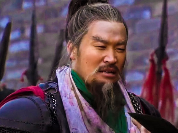 Hô Diên Chước là vị đầu lĩnh thứ 8 của Lương Sơn Bạc. Ông có võ nghệ cao và sử dụng thuần thục 2 ngọn roi thép nên được mệnh danh là Song tiên. Sau khi gia nhập Lương Sơn Bạc, ông đã lập nhiều chiến công cho nghĩa quân Lương Sơn.