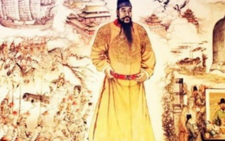 Theo đó, họ phát hiện khu mộ gồm có 3 ngôi mộ cạnh nhau. Bên trong mỗi ngôi mộ có nhiều vật quý giá dù có dấu vết của trộm mộ từng đột nhập.