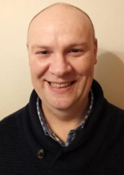 Theo ông O'Faodhagain, video được ghi lại vào lúc 19h55 ngày 8/5/2023. Trong đoạn video, ông nhận thấy một sinh vật bí ẩn dài khoảng 8m thỉnh thoảng trồi lên khỏi mặt hồ.