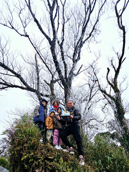 Vuot tram km trong dem len Phja Oac, Mau Son cam trai san bang