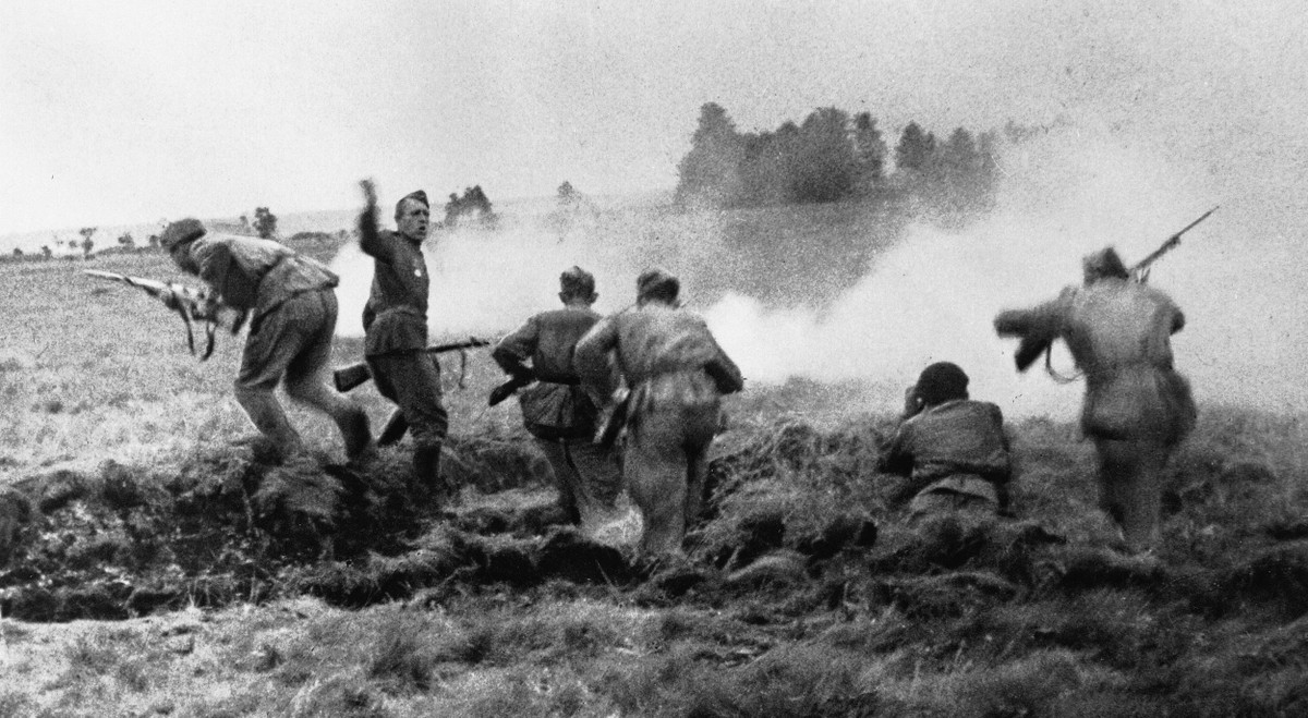 Chiến dịch Bagration diễn ra năm 1944 được Liên Xô tiến hành nhằm quét sạch quân Đức quốc xã ra khỏi Belorussia và miền đông Ba Lan trong Thế chiến 2.