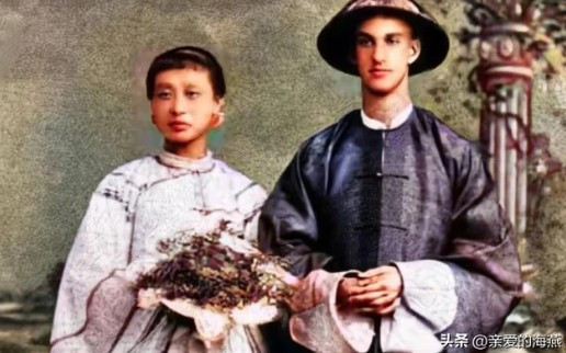 Vào cuối thời nhà Thanh, không ít người phương Tây đến sống và làm việc ở Trung Quốc. Trong đó, một số người kết hôn với người bản địa. Trong ảnh phục dựng bằng AI, một phụ nữ nhà Thanh mang vẻ đẹp mộc mạc quyết định kết hôn với người đàn ông phương Tây có vóc dáng cao lớn, gương mặt khá điển trai.