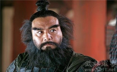 Trương Phi, tự Ích Đức, là một mãnh tướng nổi tiếng của nhà Thục Hán và là anh em kết nghĩa với Lưu Bị. Với ngoại hình cao lớn, dũng cảm, võ nghệ cao cường, Trương Phi đã giúp Lưu Bị đánh thắng nhiều trận chiến với Tào Ngụy, Đông Ngô.