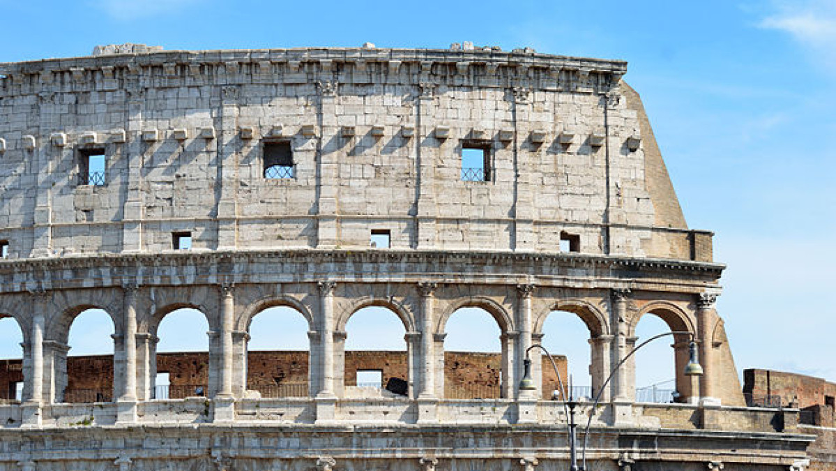 Thông qua các kiểm tra, nhóm nghiên cứu phát hiện bên trong mẫu bê tông có chứa một thành phần được gọi là đá vôi.