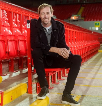 Chính quyền bang Paraná cũng lên tiếng làm sáng tỏ vụ việc. Người phát ngôn của bang Paraná cho hay không hề có người ngoài hành tinh nào xuất hiện trên đỉnh đồi. Thay vào đó, nhân vật mà mọi người nhìn thấy là Beanpole đang đi nghỉ cùng gia đình.